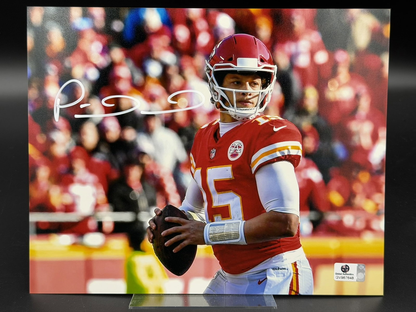 Patrick Mahomes Kansas City Chiefs Signed 8" × 10" Photograph – GA COA (1 of 6)