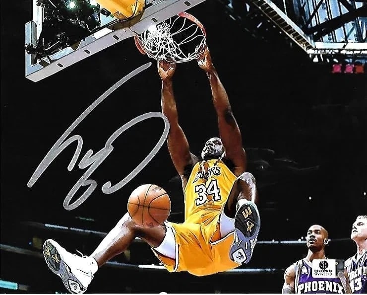 Shaquille O’Neal Los Angeles Lakers Original Autographed 8" × 10" Photo COA (1 of 2)