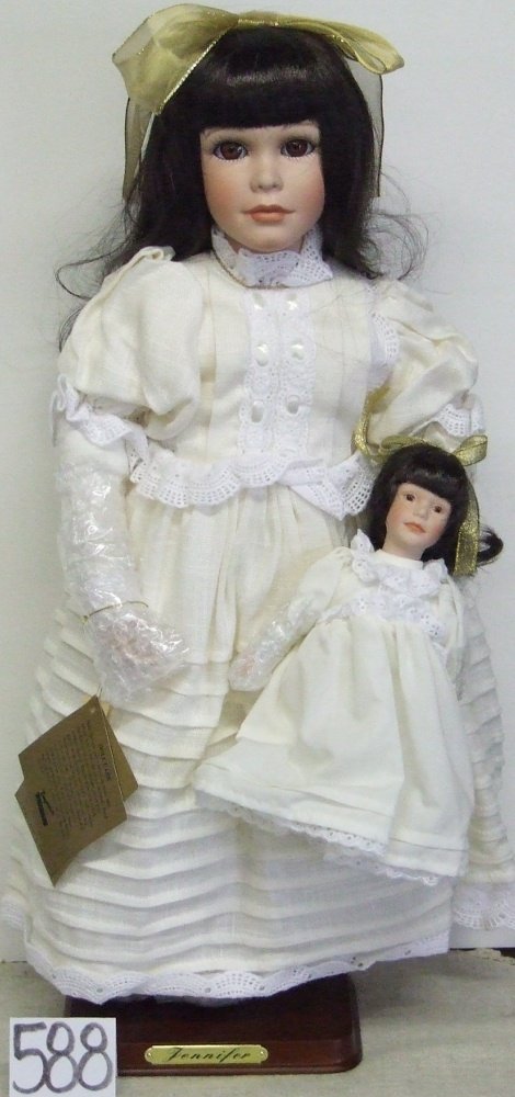 Connisseur Collection by Seymour Mann: 19" Jennifer Doll; Ivory Vintage Style dress with matching Doll; Original Box