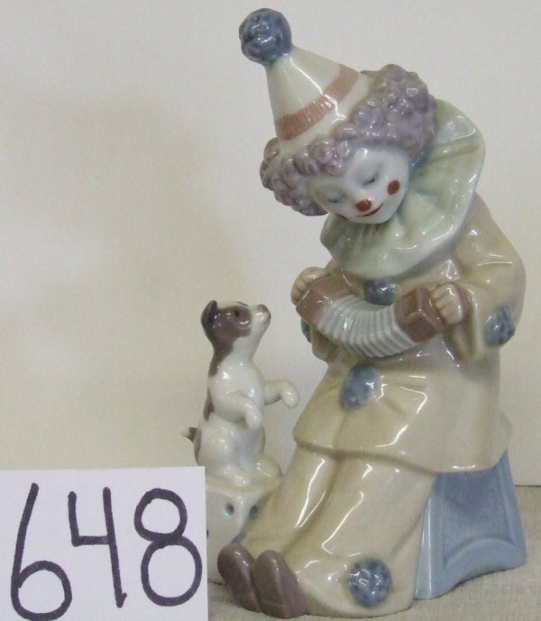 648 Lladro Figures Clown playing Accordion