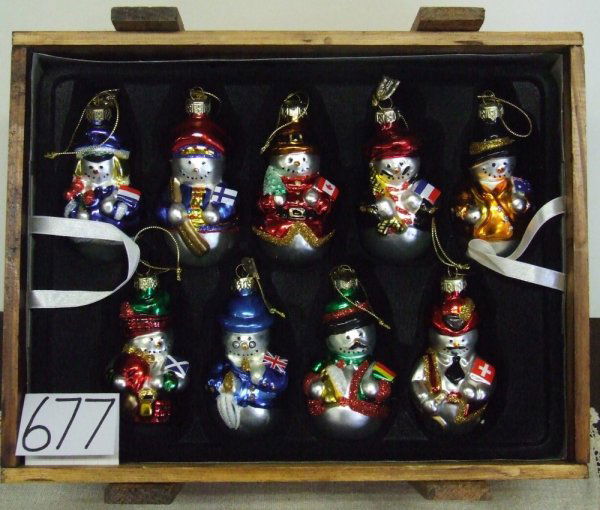 Thomas Pacconi Box Set of 18 Snowmen Ornaments: Set of 18 Snowmen Ornaments; Each holding a country flag; Crate Included