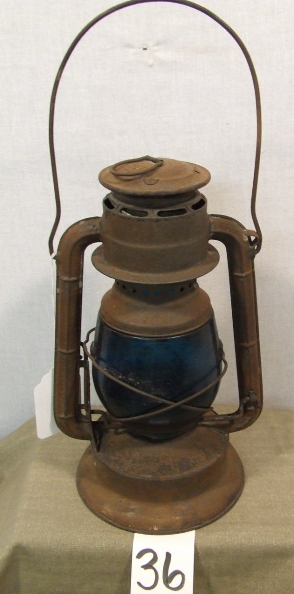 Dietz Little Wizard Lantern: Dietz Little Wizard all-purpose lantern has a tall green globe and is 11.5" tall - 16" total height with the bail up.