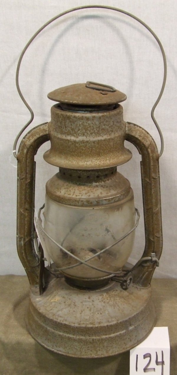Dietz Wizard #2 Lantern: Dietz Wizard #2 all purpose lantern with clear globe has a 13" tall body; total height with bail 17".
