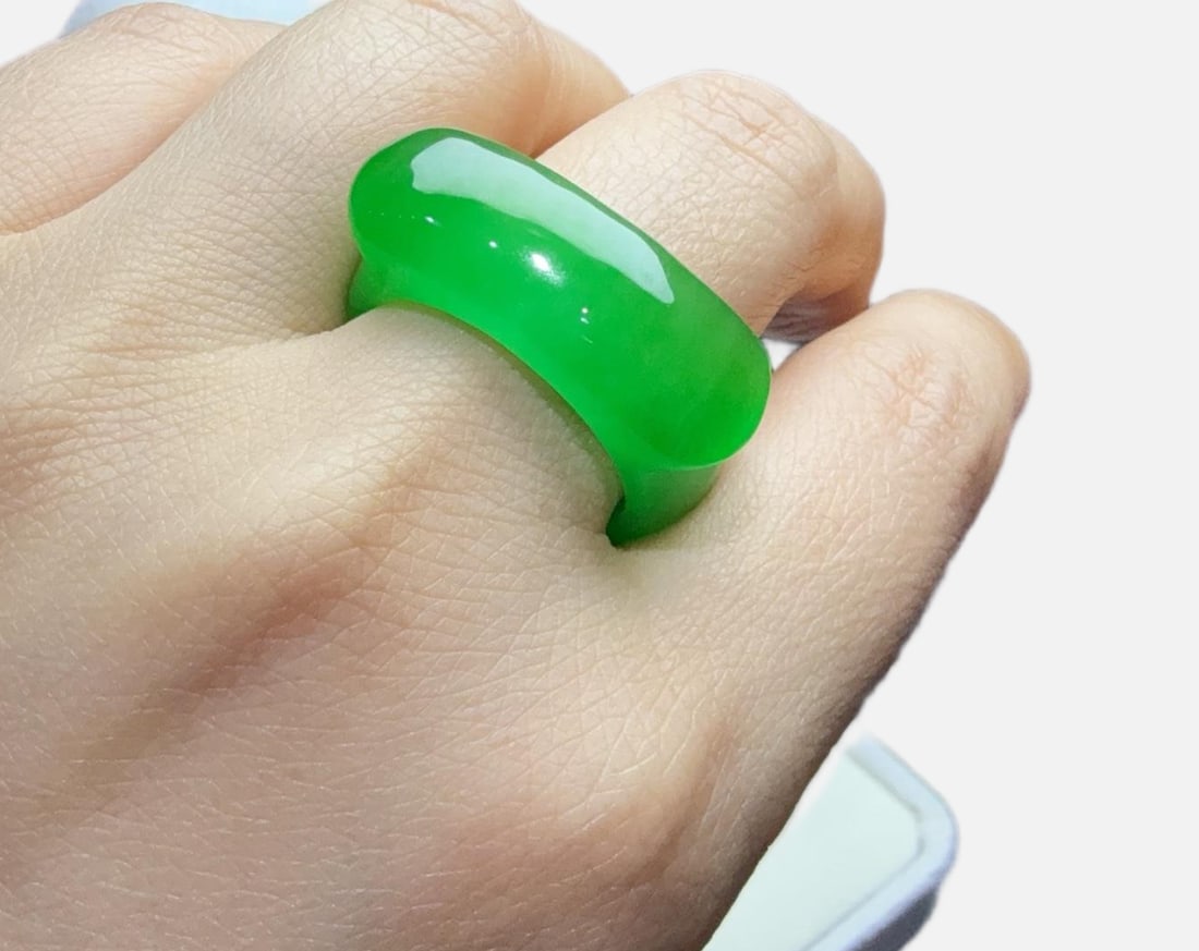 Jadeite icy green "saddle ring" (1 of 9)