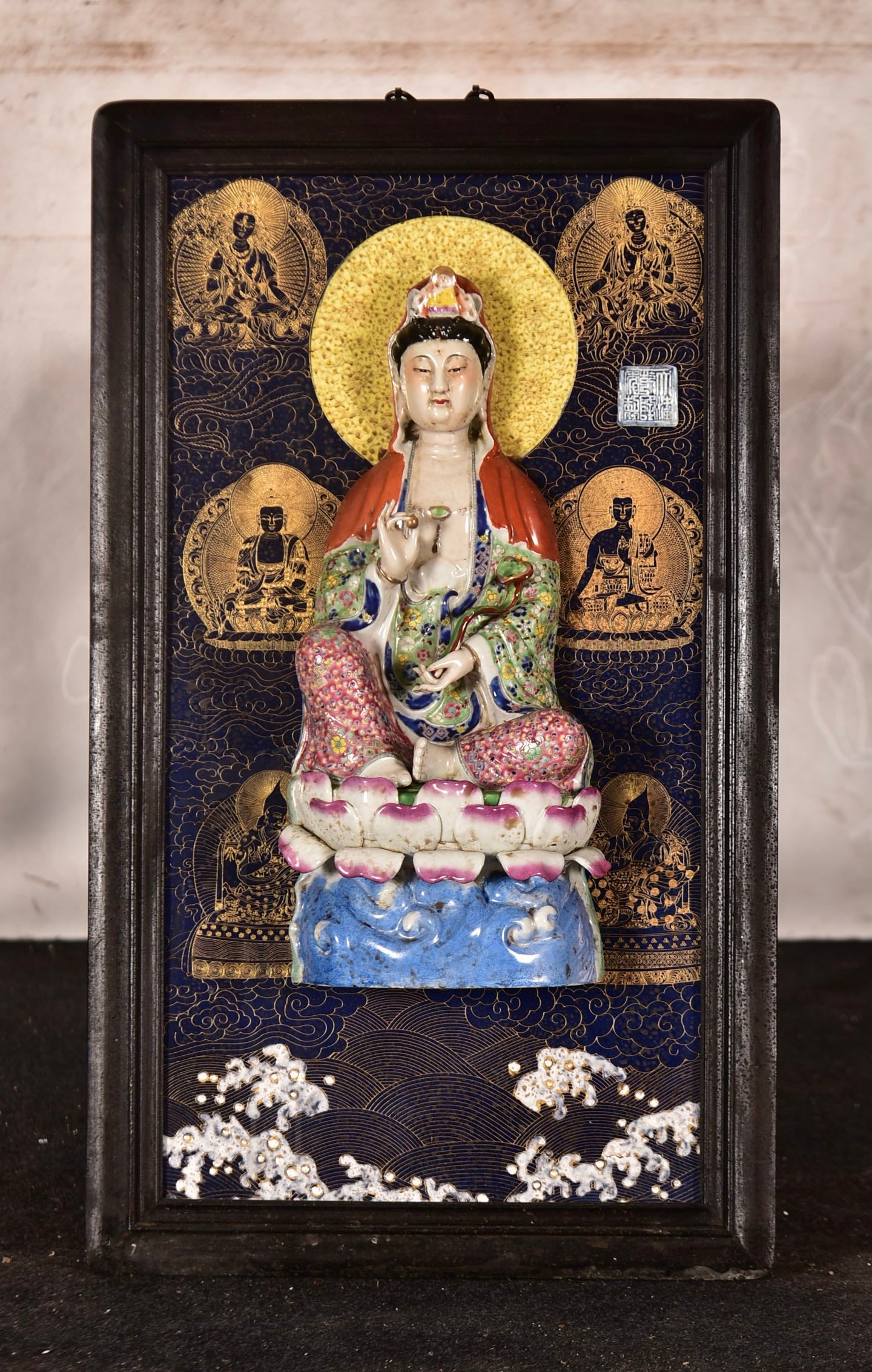 Made by Emperor Qianlong! A central hanging screen made of rosewood with a black background and gold (1 of 10)