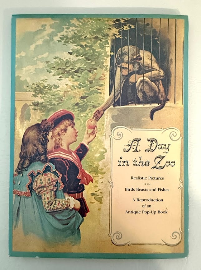 [POP-UP] A Day in the Zoo. Realistic Pictures of the Birds, Beasts and Fishes. (1 of 4)
