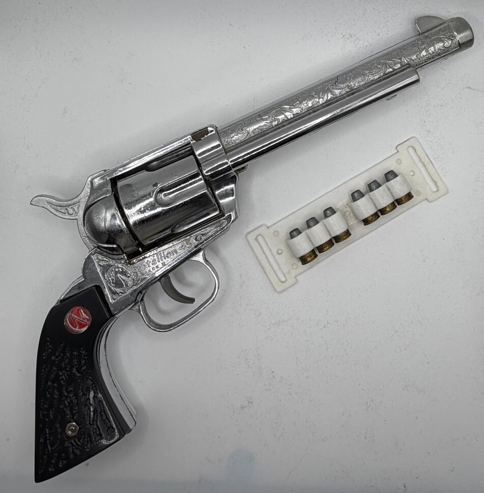 Vintage Nichols Industries Stallion Mark II Cap Revolver (1 of 7)