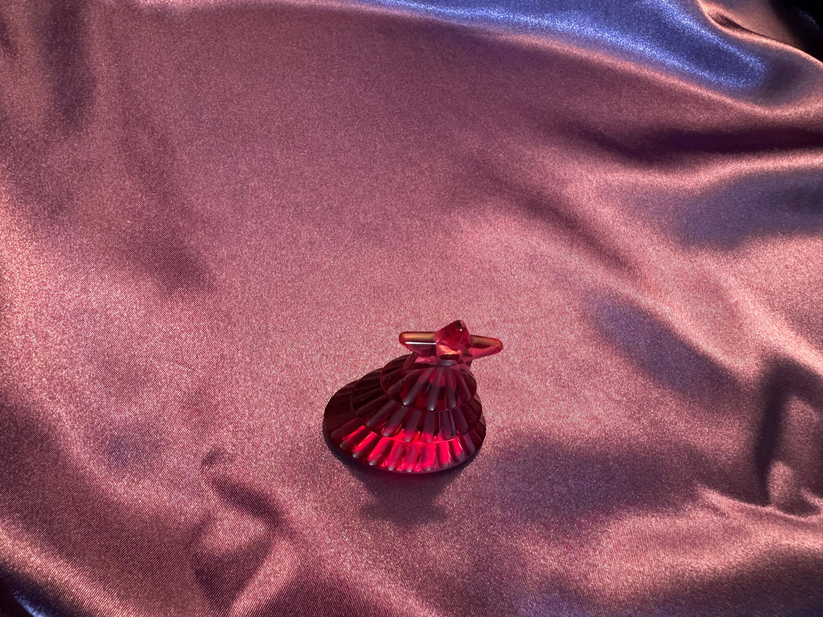 Lalique Ruby Red Crystal Christmas Tree - 4