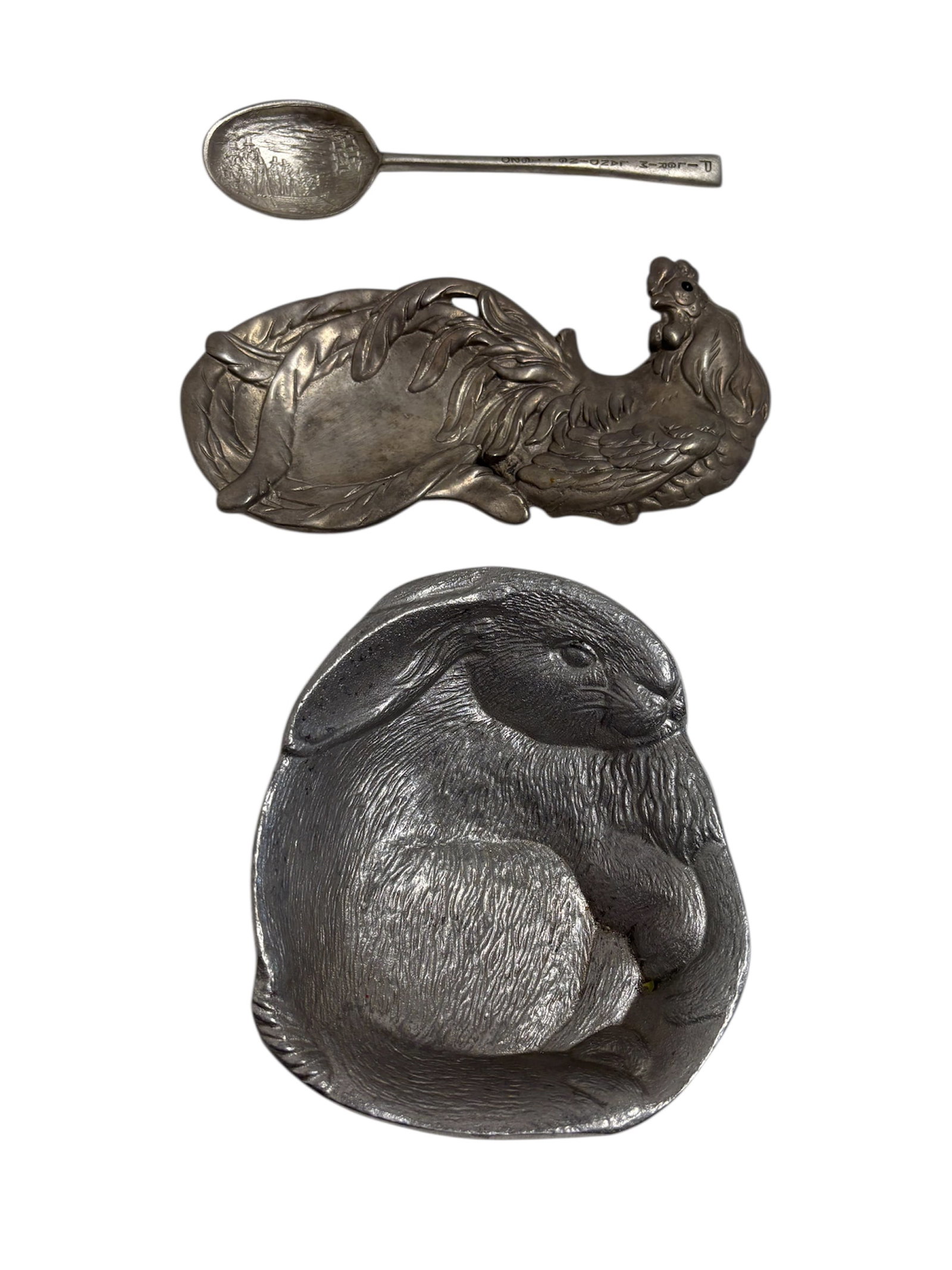 Wilton, Arthur Court & American Pewter Co. Serving Pieces: 8" American Pewter Co. souvenir spoon commemorating the Pilgrim Landing in 1620 with inscribed handle, has detailed scene depicting Pilgrims arrival and back of bowl features claw design marked APCO.T