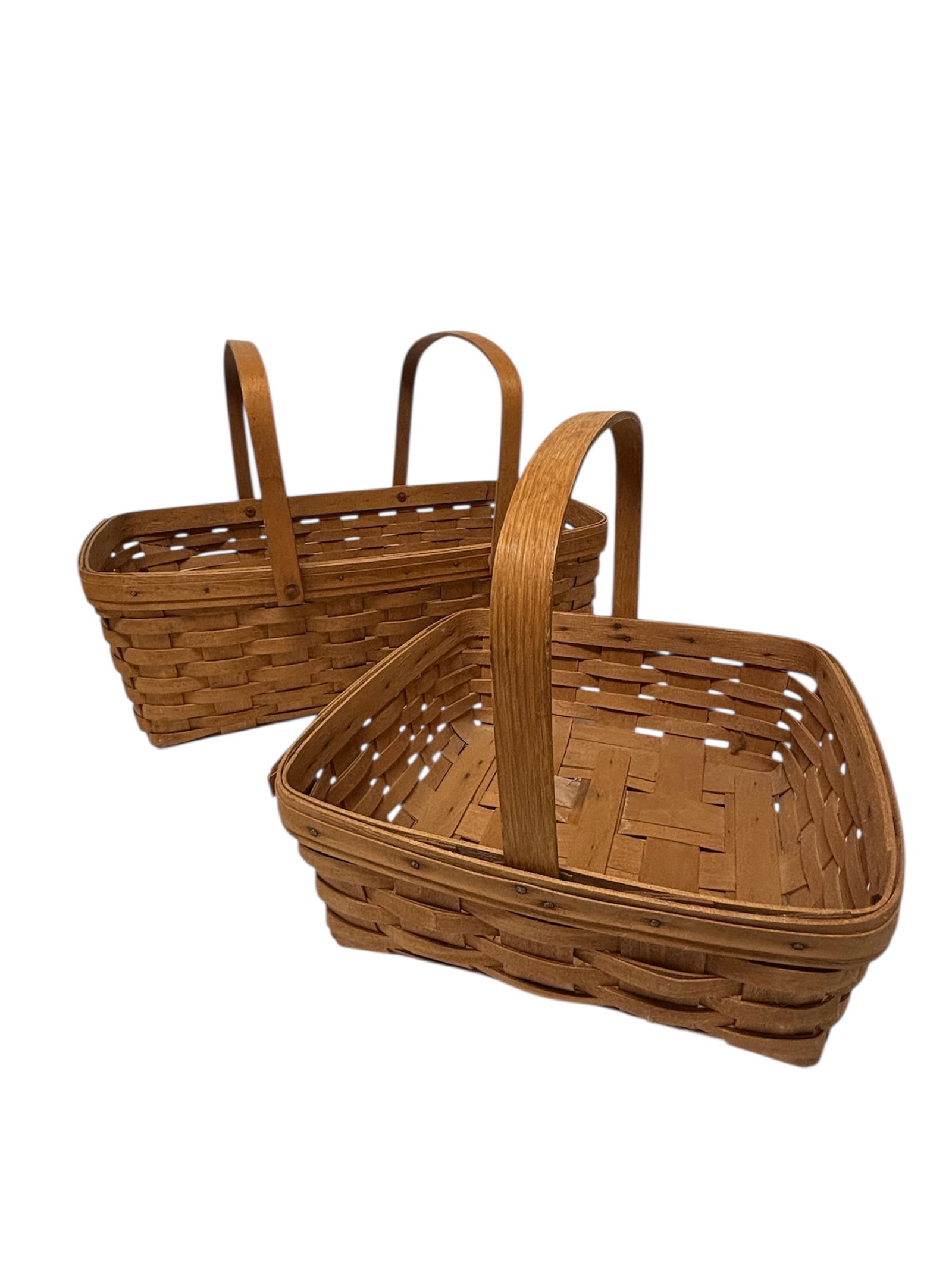 Vintage Longaberger Bakery & Gathering Basket Late 1980s: Including 1989 Dresden Ohio, Longaberger Bakery Basket model featuring 2 handles, durable solid maple wood splint construction. Also included 1987 Chore Gathering Basket by Longaberger with single tal