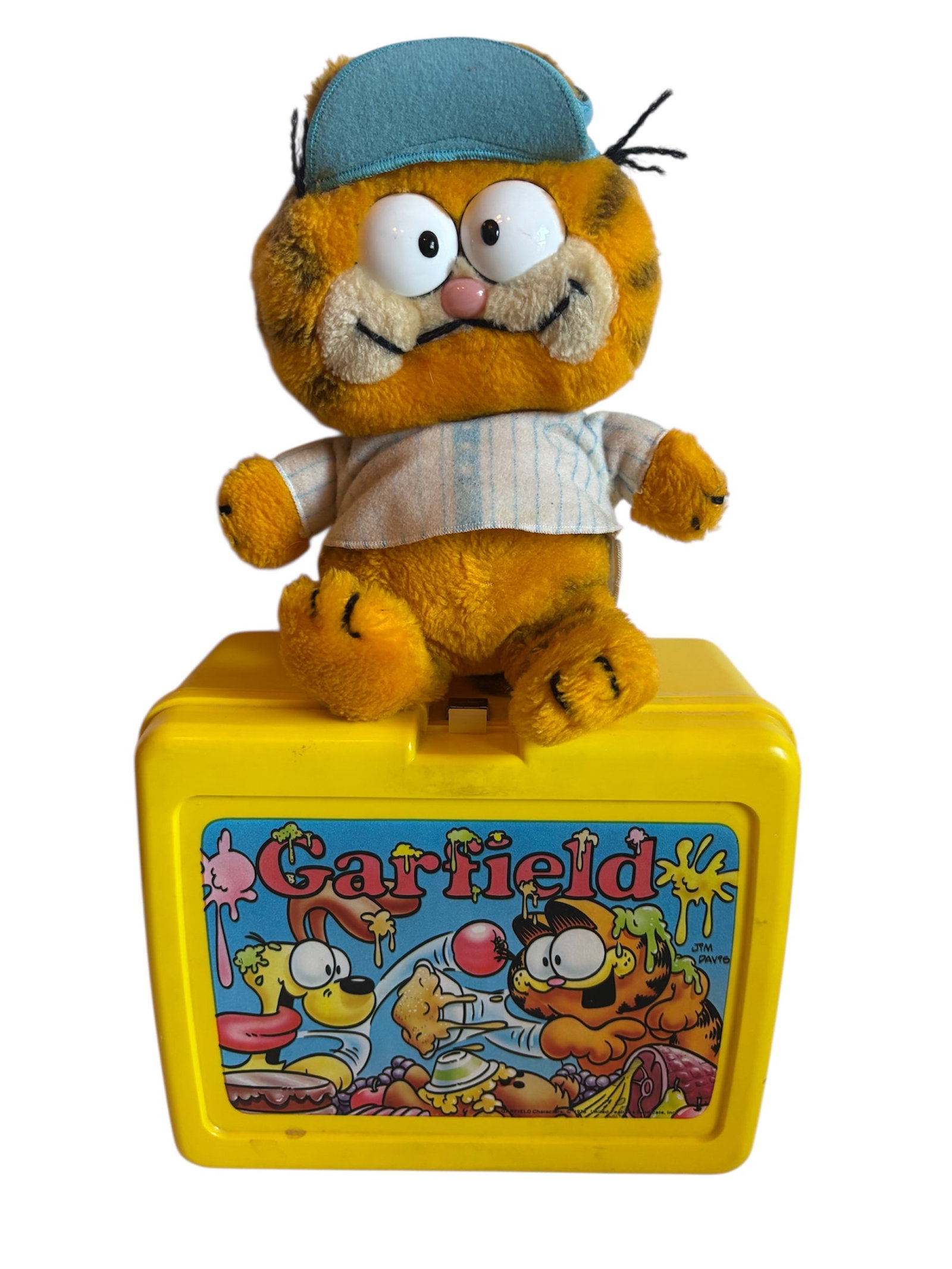 c 1978 Garfield & Odie Lunchbox & Plush Toy: Vintage Garfield yellow plastic lunchbox with thermos USA 1978, features iconic cartoon Garfield & Odie graphics and Garfield plush toy "Baseball Player" Garfield by Fun Farm Dakin c 1981, note vinage