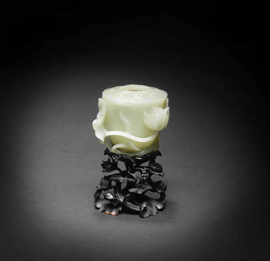 A PALE GREEN JADE 'LOTUS POD' WATER POT 18th century Nov 02, 2021