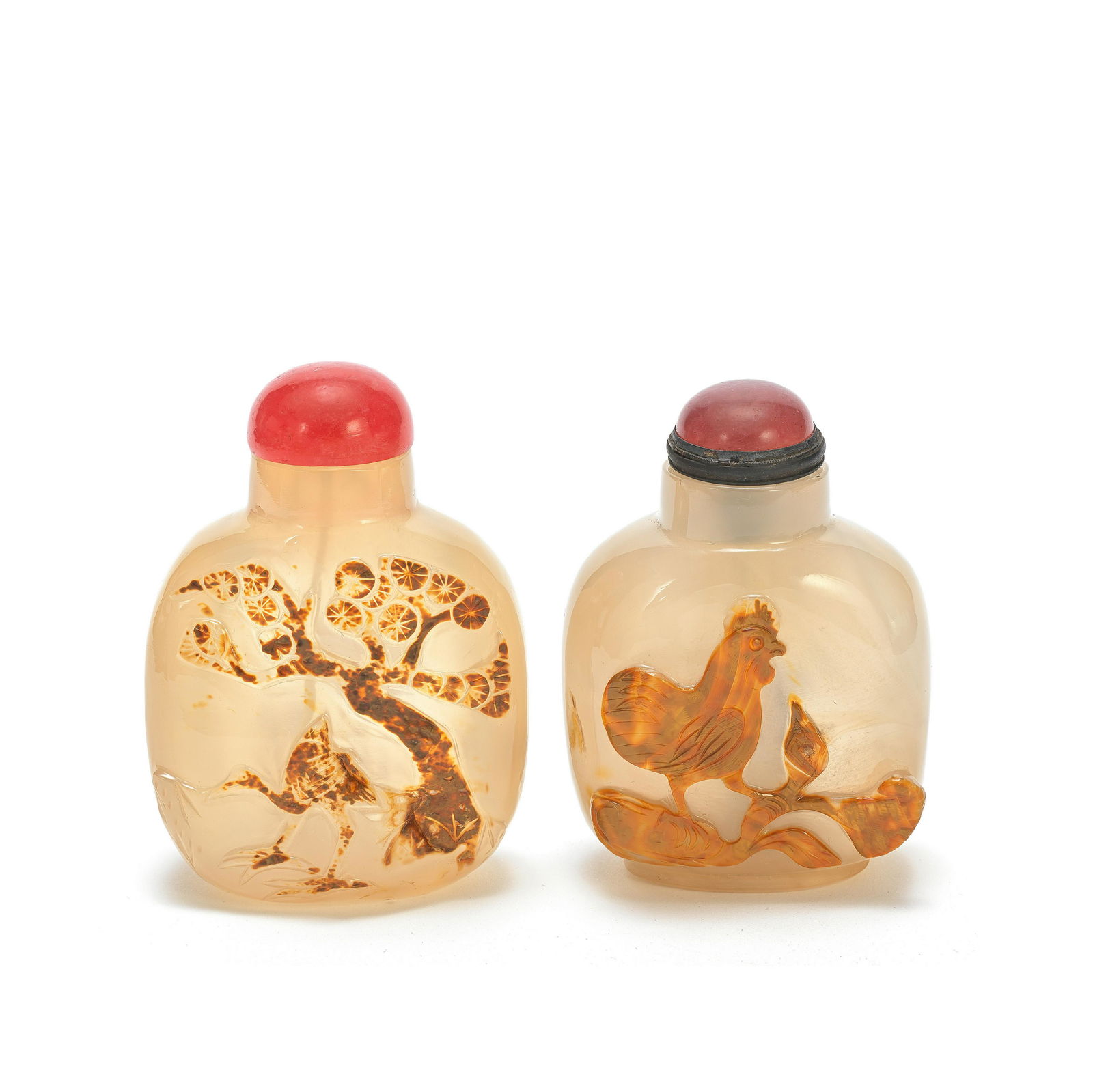 TWO CAMEO-CUT AGATE SNUFF BOTTLES  Qing Dynasty (2) (1 of 1)