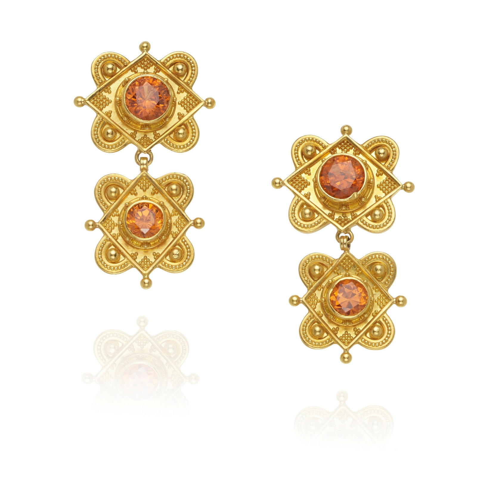 LUNA FELIX: A PAIR OF GOLD AND GARNET EARRINGS (1 of 2)