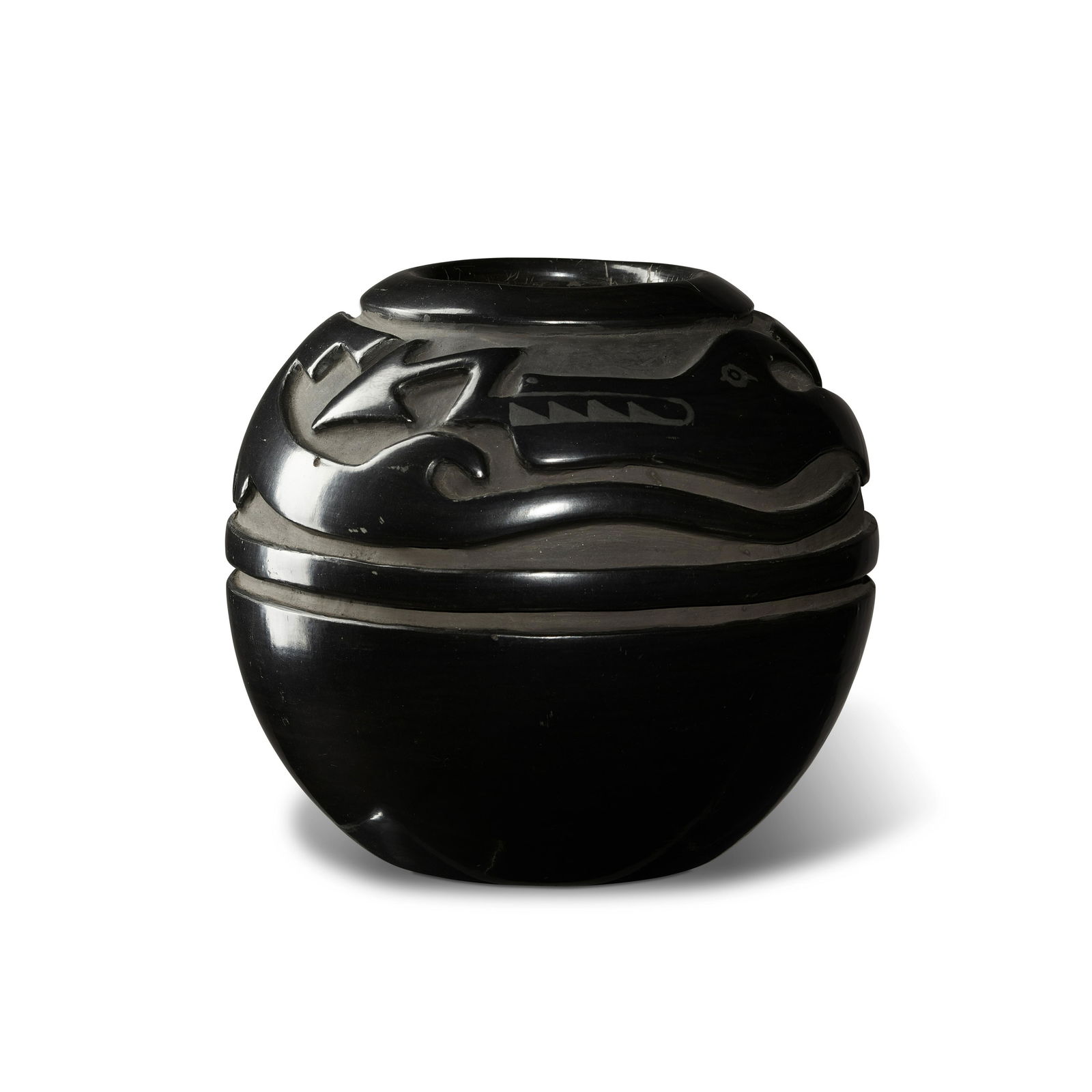 A Margaret Tafoya blackware jar (1 of 5)