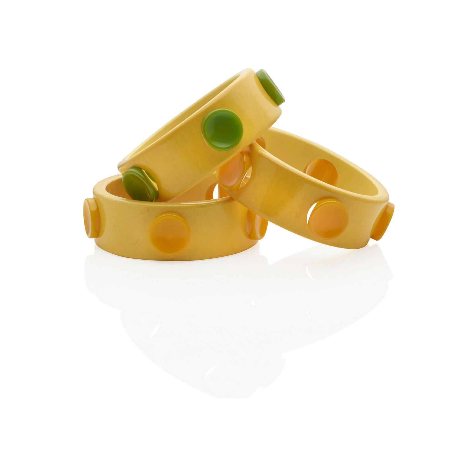 THREE BAKELITE CREAM RAISED 'DOT' BANGLE BRACELETS (1 of 1)