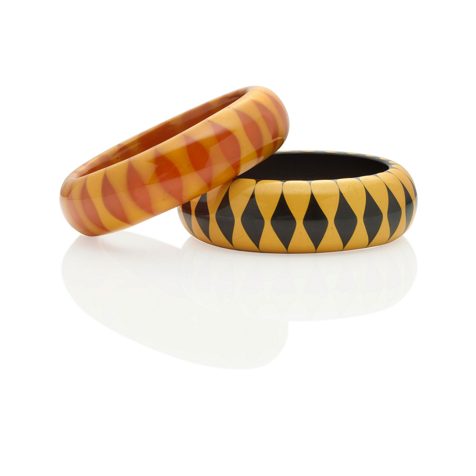 TWO BAKELITE 'BOWTIE' BANGLE BRACELETS (1 of 1)