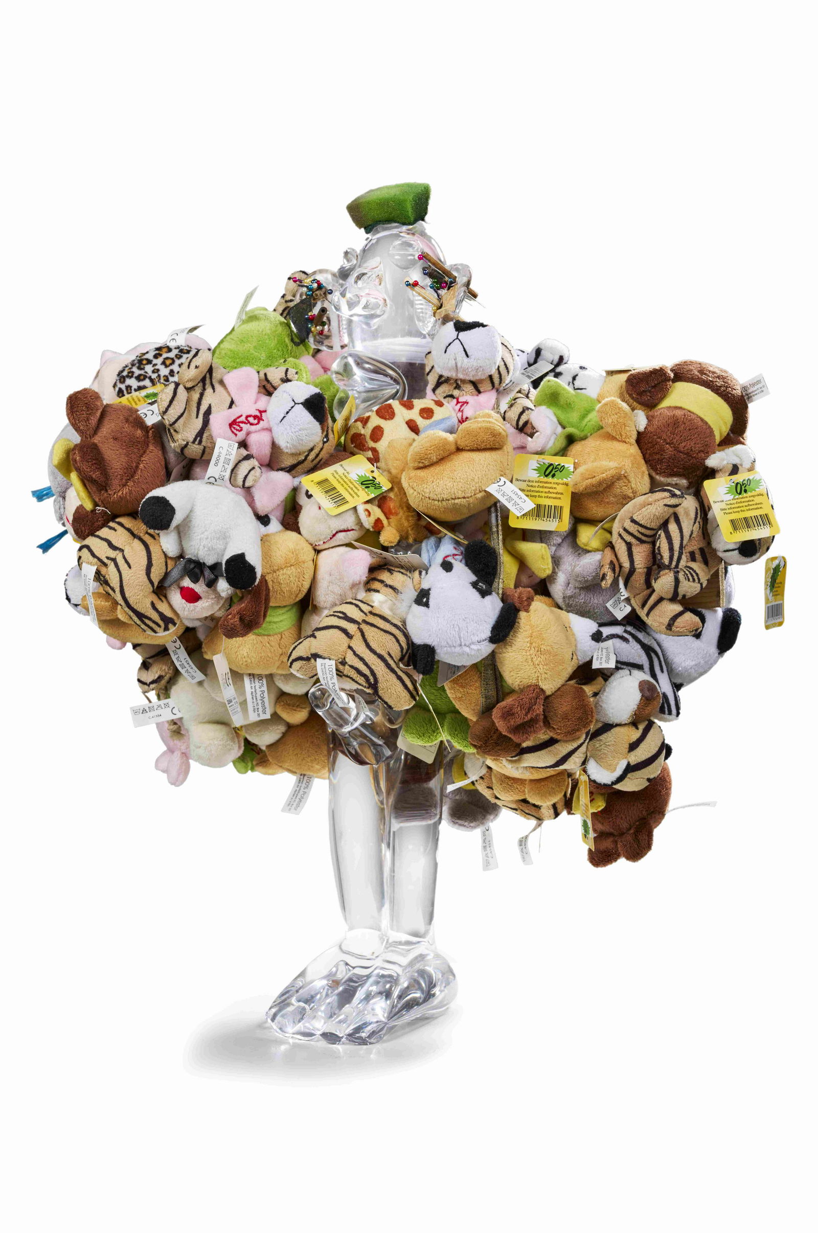 Pascale Marthine Tayou (Cameroun, né en 1967) Poupée Pascale, 2011: Pascale Marthine Tayou (Cameroun, né en 1967) Poupée Pascale, 2011 sculpture de cristal, techniques mixtes et collage de peluches animales avec étiquettes crystal sculpture, mixed media