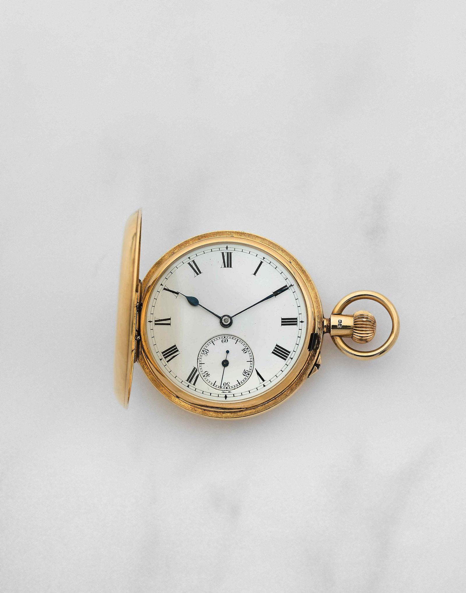 Sir John Bennett Ltd, 65 Cheapside & 105 Regent St, Londres. Montre de gousset à clapet en ...: Sir John Bennett Ltd, 65 Cheapside & 105 Regent St, Londres. Montre de gousset a clapet en or jaune 18K (750) remontoir au pendant Sir John Bennett Ltd, 65 Cheapside & 105 Regent St, London. An 18K go