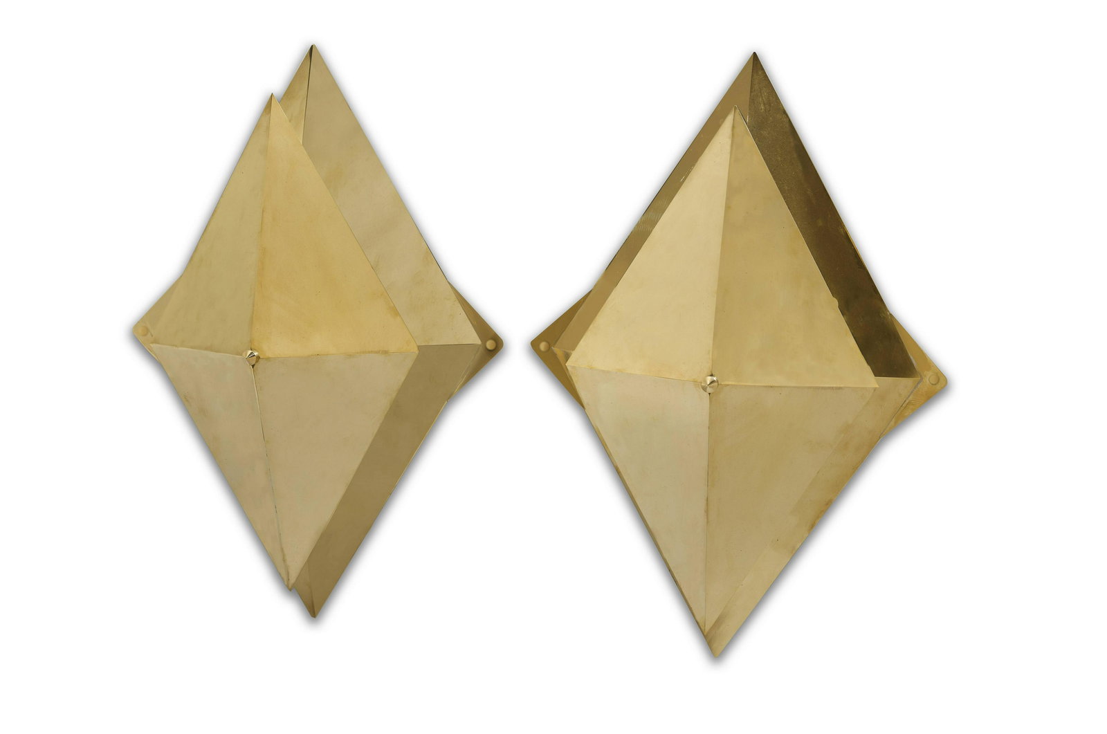 GABRIELLA CRESPI Paire d'appliques «Scudo»création en 1976Signées, en laiton... (1 of 2)