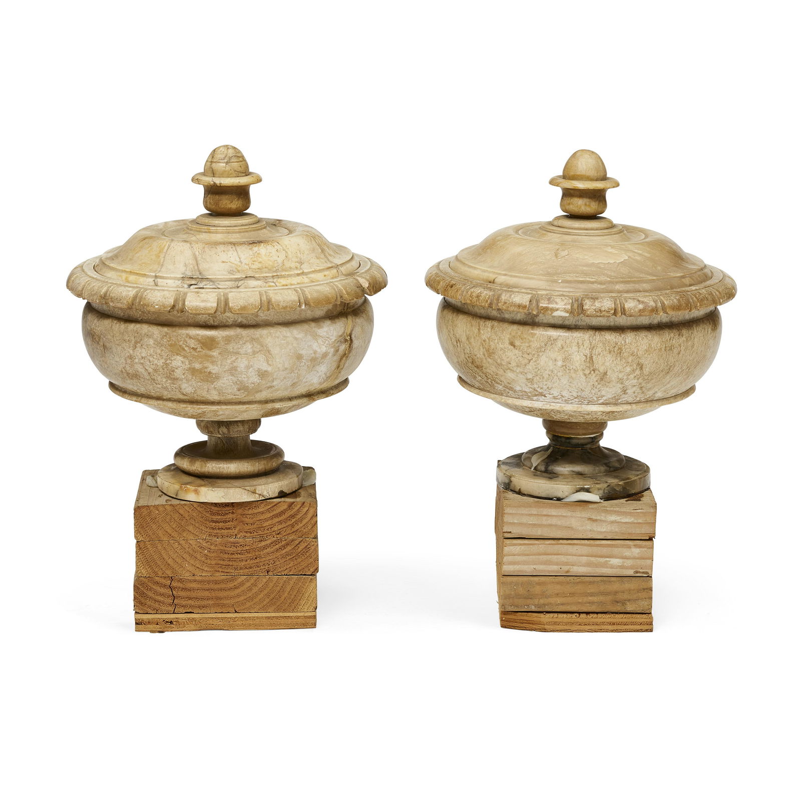 A PAIR OF MARBLE URNS WITH COVERS18th century (1 of 1)