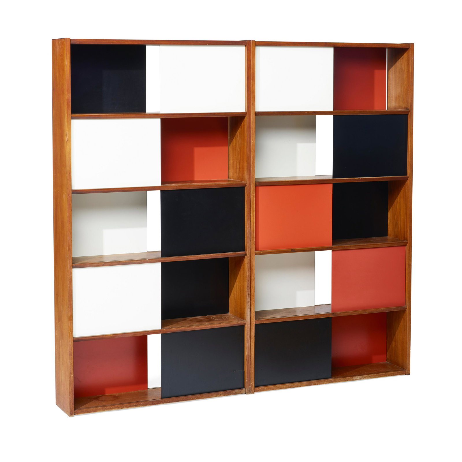 EVANS CLARK (ACTIVE MID-20TH CENTURY) Bookshelf Room Divider1950sfor Glenn of California, walnut...: EVANS CLARK (ACTIVE MID-20TH CENTURY) Bookshelf Room Divider 1950s for Glenn of California, walnut, iron red, black and white laminate sliding dividers, hinged in the center height 60 1/4in (153cm); f