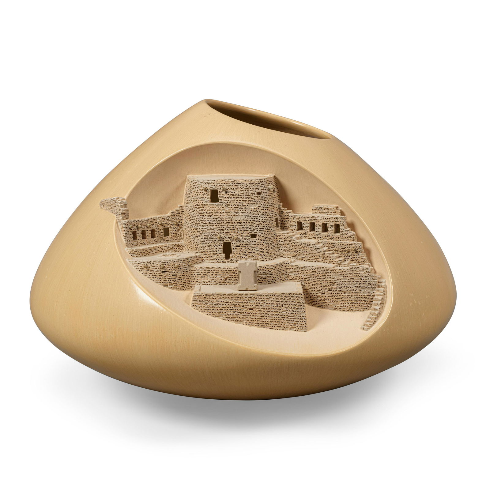 An Al Qöyawayma architectural pottery jar, 2011 (1 of 4)