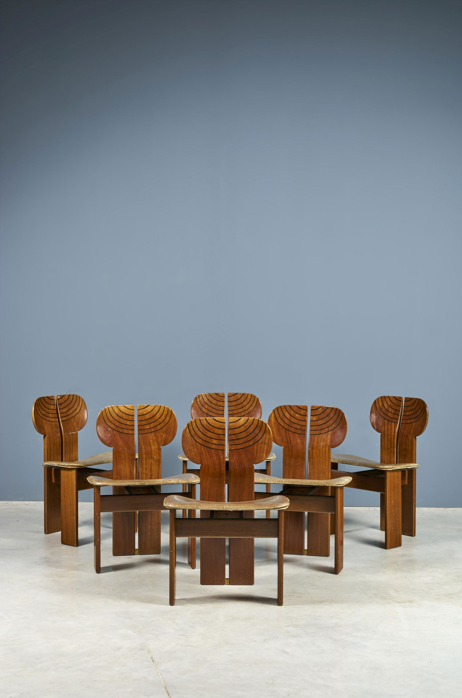 AFRA & TOBIA SCARPA Rare suite de six chaises dites 'Africa' de la série 'Artona'Créat... (1 of 1)