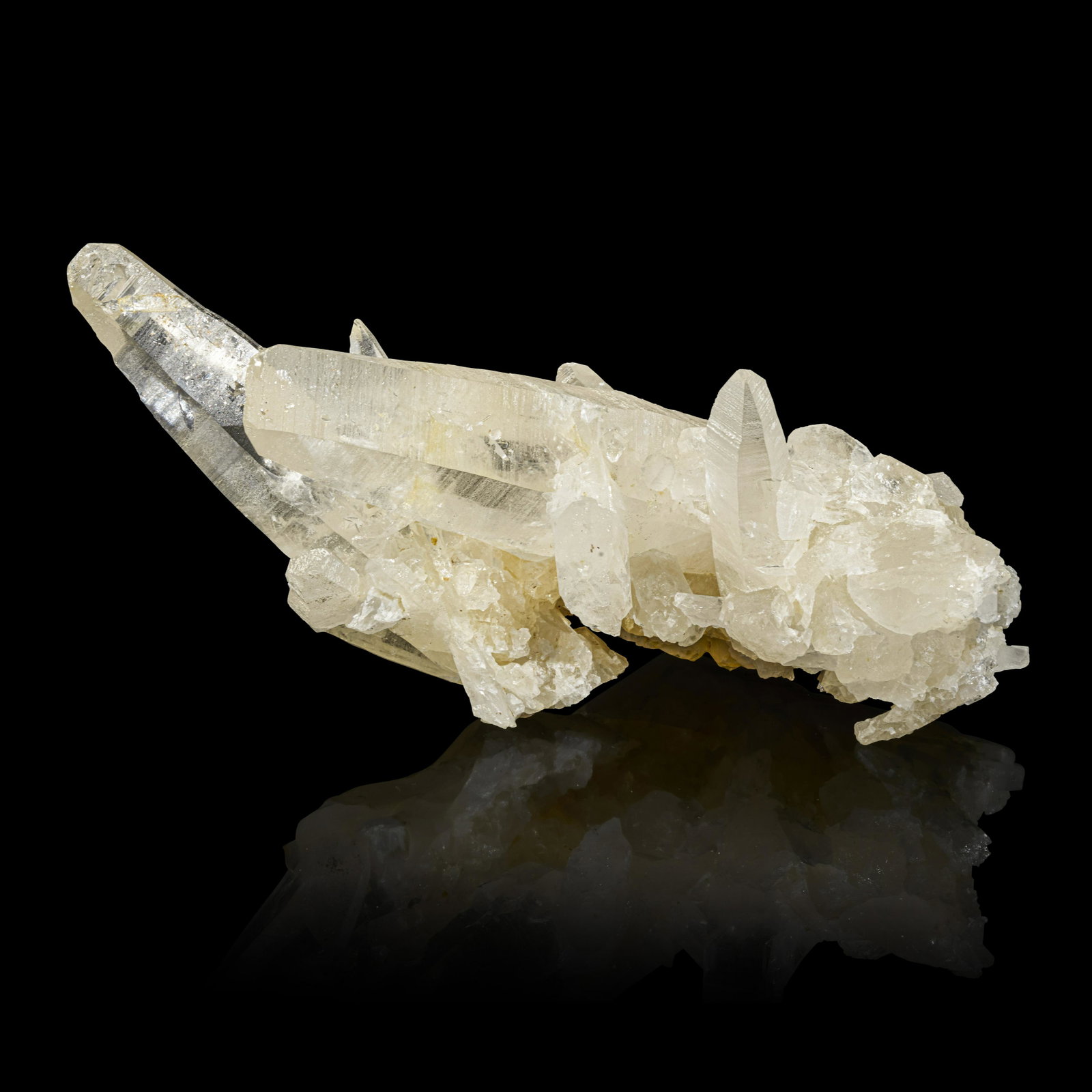 'Lemurian' Quartz Crystal Cluster: Lemurian' Quartz Crystal Cluster Colombia Lemurian quartz is a special variety of clear quartz, a silicon dioxide mineral. They are found in either Colombia or the Diamantina region of Brazil. They ar
