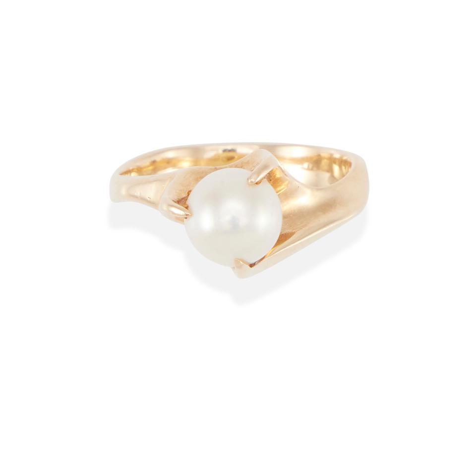 ED WIENER: A 14K GOLD AND CULTURED PEARL RING: ED WIENER: A 14K GOLD AND CULTURED PEARL RING • 14k yellow gold • 1 round cultured pearl • Unsigned attributed to Ed Wiener • Size 5 • Estimated gross weight: 3.7 grams