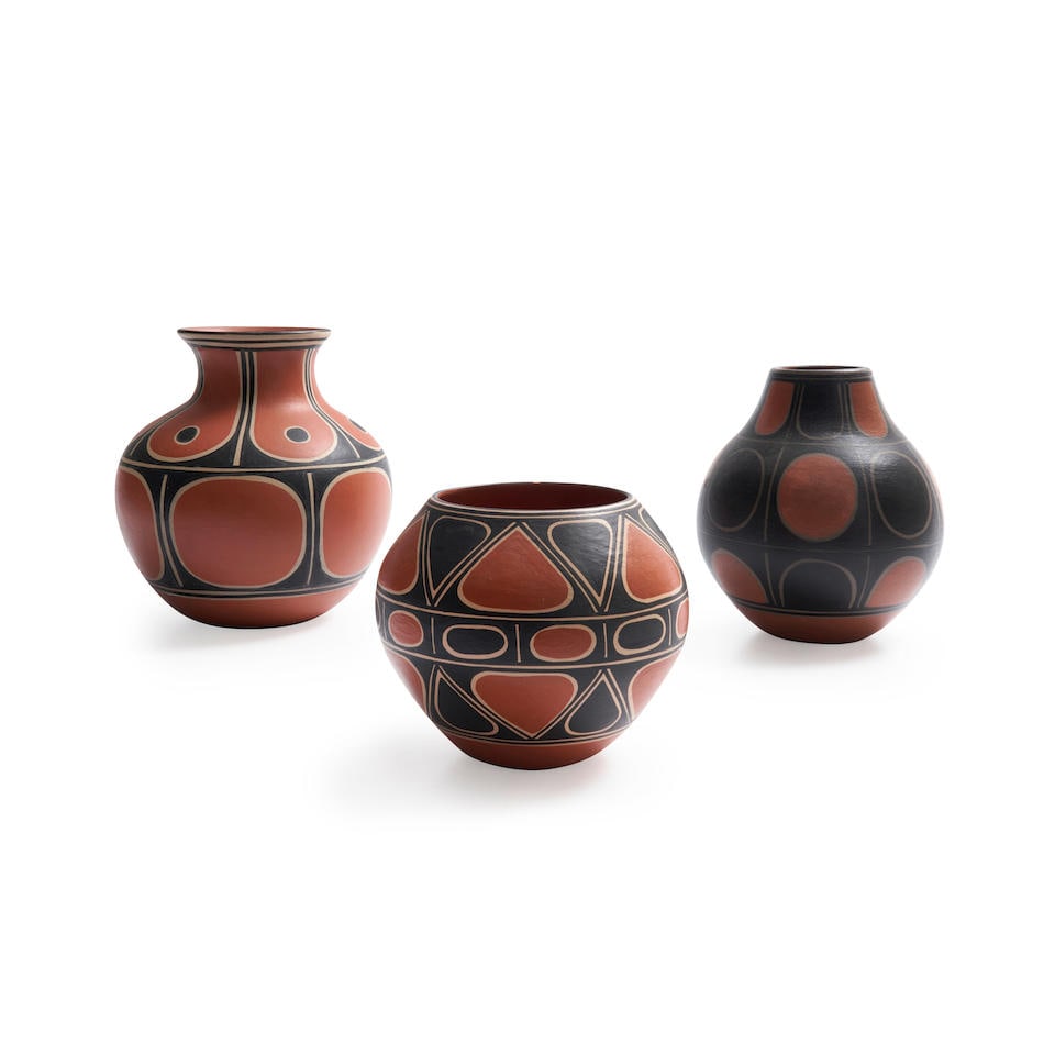 Three Thomas Tenorio polychrome jars Thomas Tenorio, (Kewa, b. 1963) ht. 9 1/4, 8 1/2, and 6 in. (1 of 3)