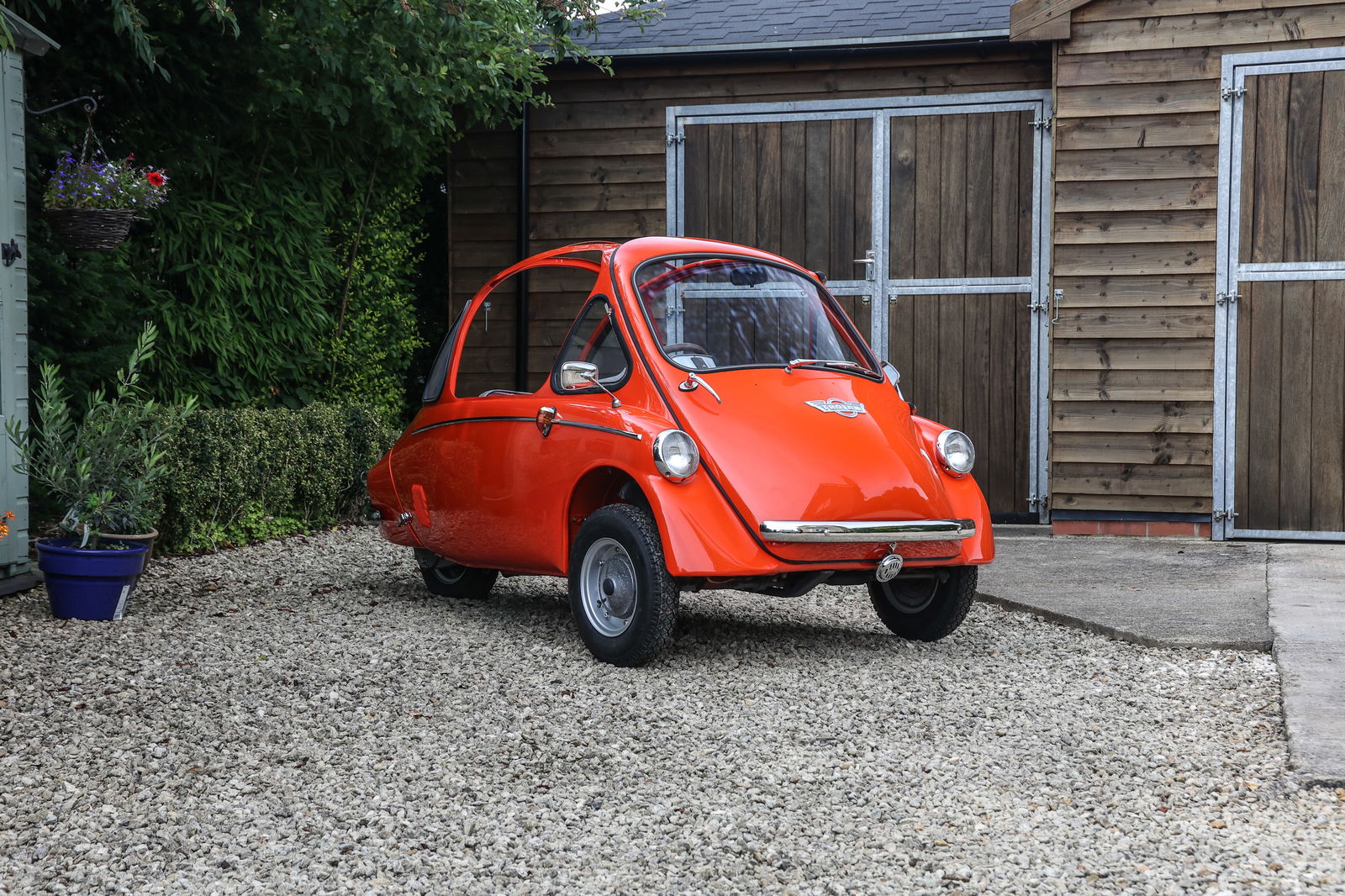 1963 Trojan 200 Micro Car Project Chassis no. SRG9337 Engine no. 1523716: 1963 Trojan 200 Micro Car Project Registration no. 4393 PF Chassis no. SRG9337 Engine no. 1523716 Perhaps the biggest mystery concerning Ernest Heinkel's 'Kabine Cruiser' is how its creator got away w