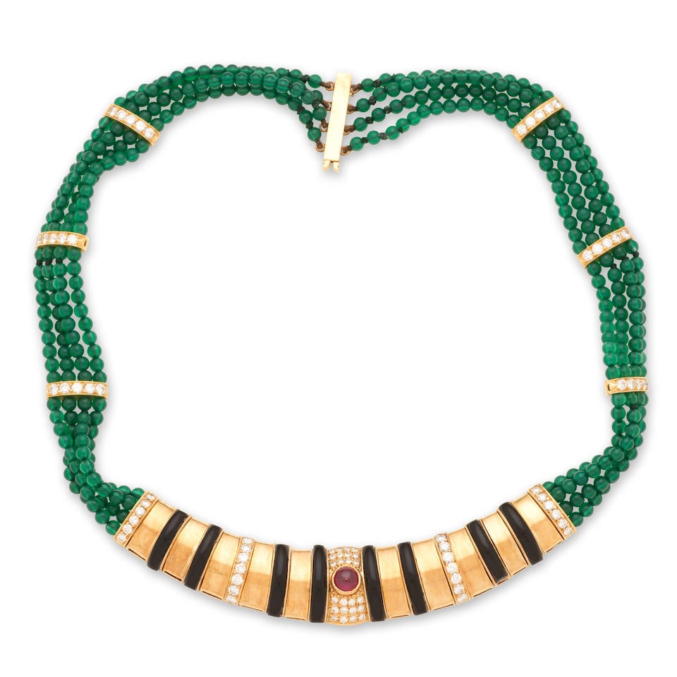 CHRYSOPRASE, ONYX, DIAMOND AND RUBY NECKLACE COLLIER CHRYSOPRASE, ONYX, DIAMANTS ET RUBIS (1 of 3)