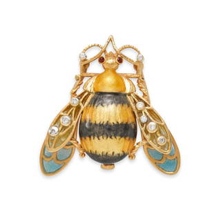 MASRIERA: AN 18K GOLD, PLIQUE-A-JOUR ENAMEL, AND DIAMOND BEE PENDANT/BROOCH: MASRIERA: AN 18K GOLD, PLIQUE-A-JOUR ENAMEL, AND DIAMOND BEE PENDANT/BROOCH The bee with enamel body and plique-a-jour enamel wings, set with full-cut diamond accents and ruby cabochon eyes, weight 5.