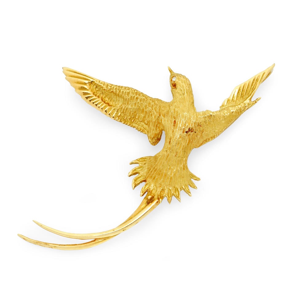 AN 18K GOLD BIRD BROOCH (1 of 3)