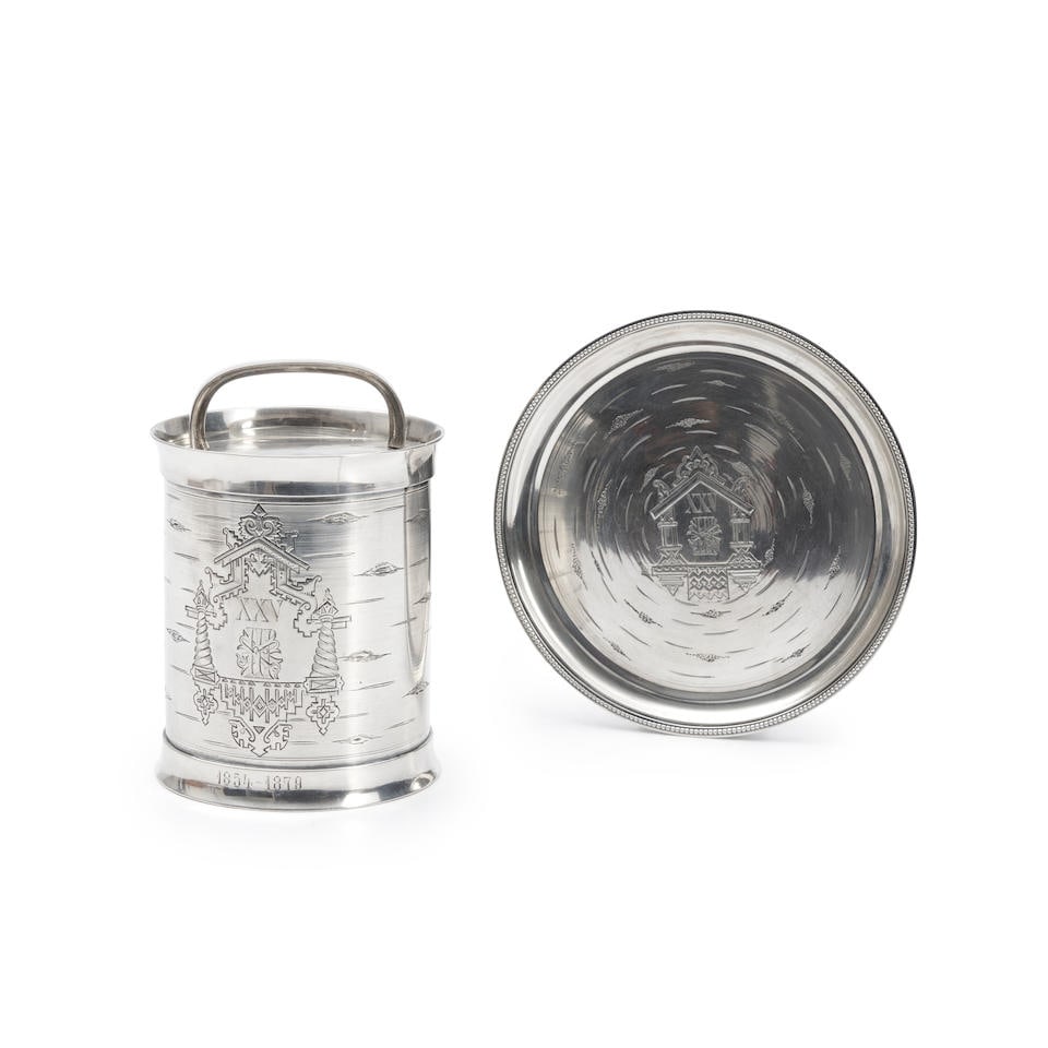 Russian Trompe L'oeil .875 Silver Honey Pot,: Russian Trompe L'oeil .875 Silver Honey Pot, St. Petersburg, 1878, Karl Verlin, maker, retailed by Grachev, 84 zolotnik standard, the body and cover with faux bois texture, engraved with architectura
