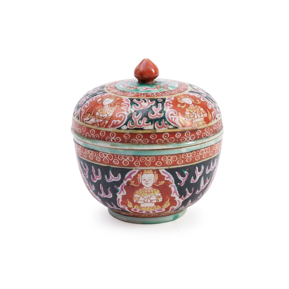 A BENCHARONG COVERED BOWL (1 of 1)