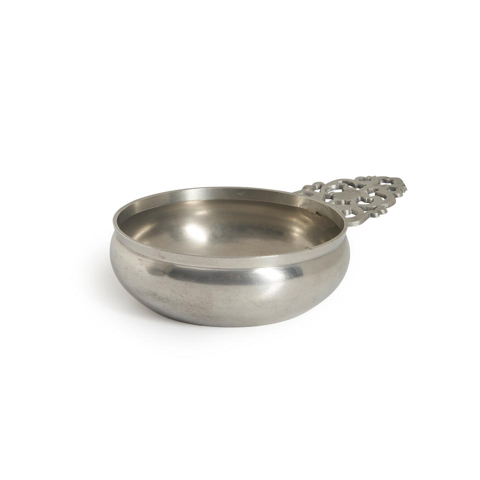 Flower-handle Pewter Porringer, Samuel Hamlin, Sr. (1746-1801), Providence, Rhode Island, late 1... (1 of 2)