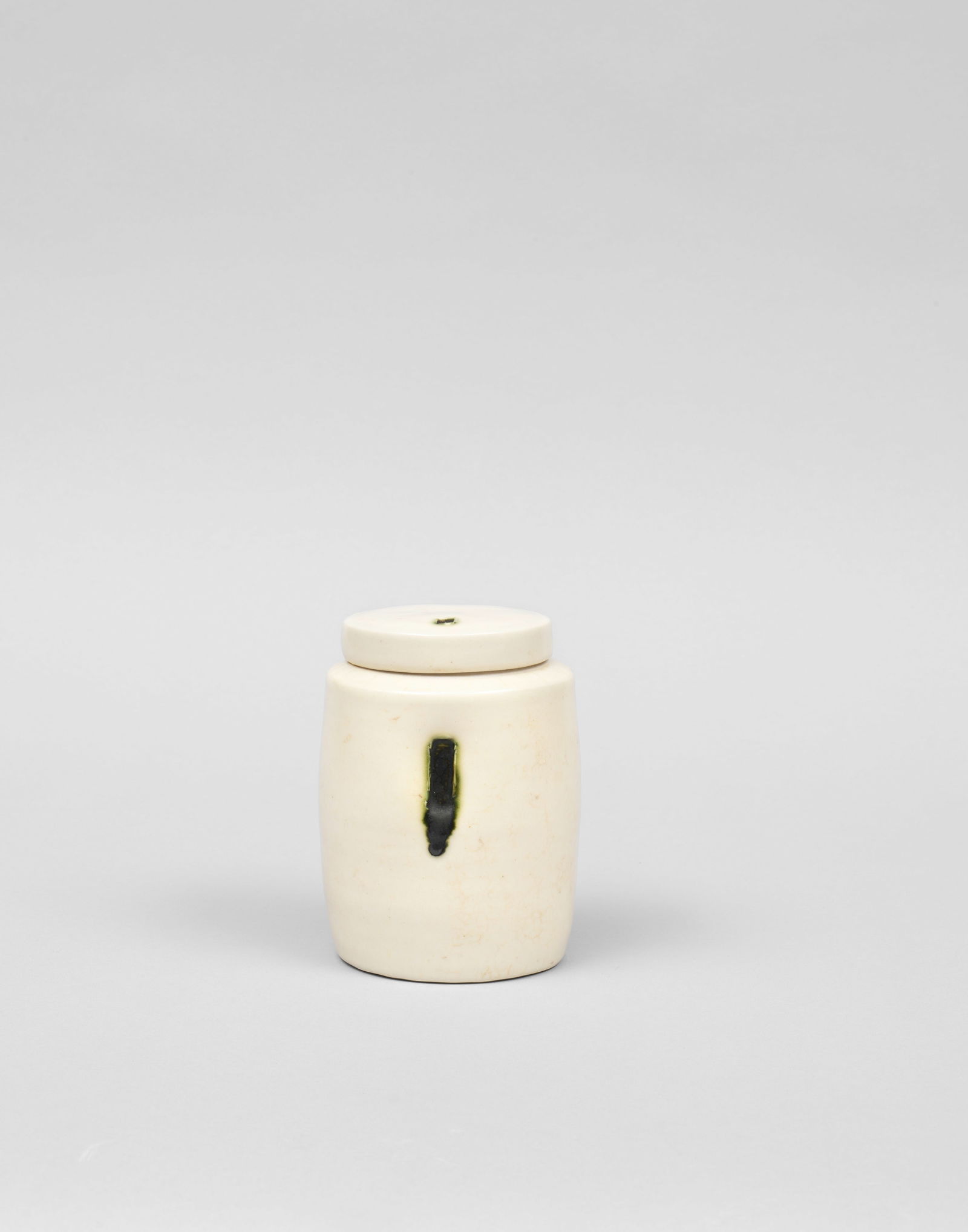 Edmund de Waal Lidded jar, circa 1990 (1 of 1)