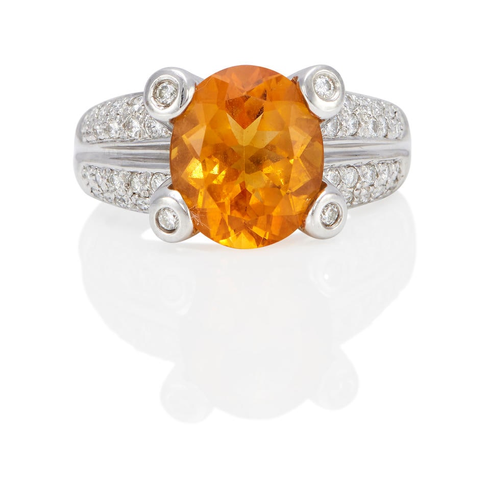 A 14K WHITE GOLD, CITRINE AND DIAMOND RING (1 of 3)