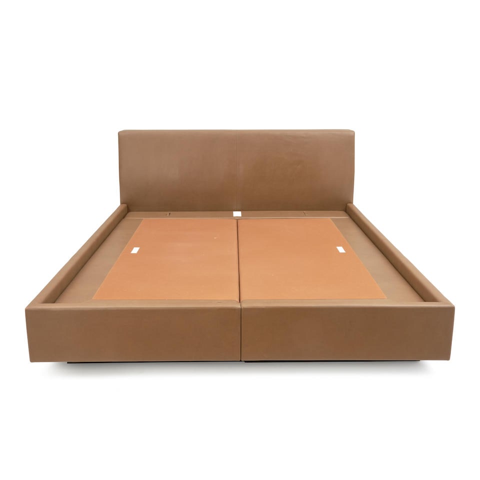 HOLLY HUNT 'PAMPA' CALIFORNIA KING BED (1 of 2)