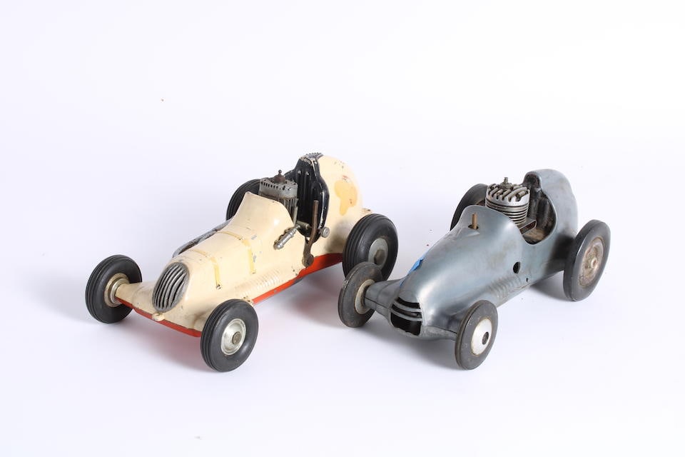 Two tethered 'midget' racers,  (2) (1 of 1)