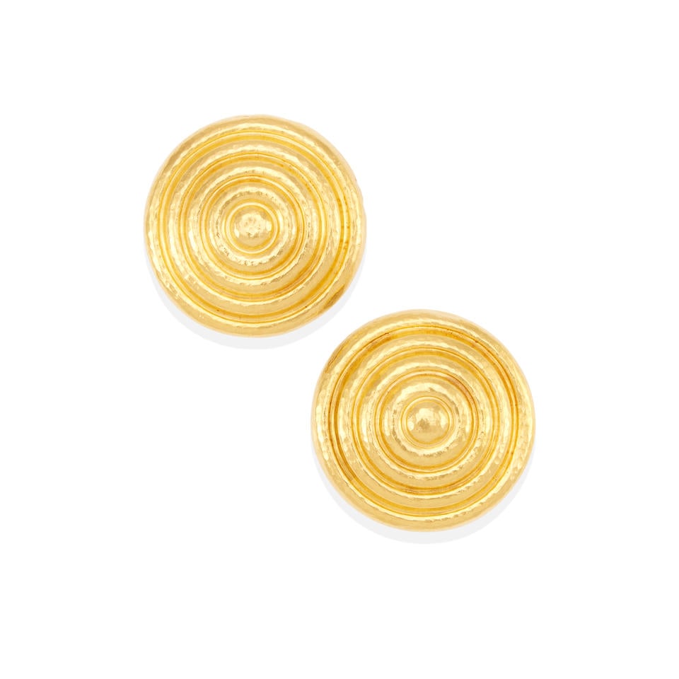 ILIAS LALAOUNIS: A PAIR OF GOLD EARCLIPS (1 of 2)