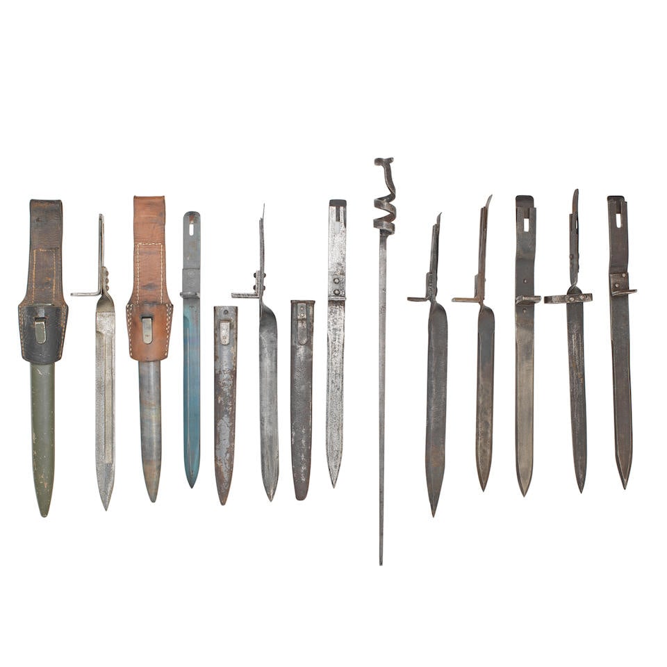 Ten ersatz bayonets (1 of 1)