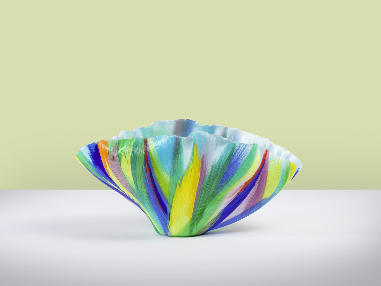 TOOTS ZYNSKY   Grand bol de la série 'Wild Spring Chaos'1994MonogramméFils de verre fu... (1 of 1)