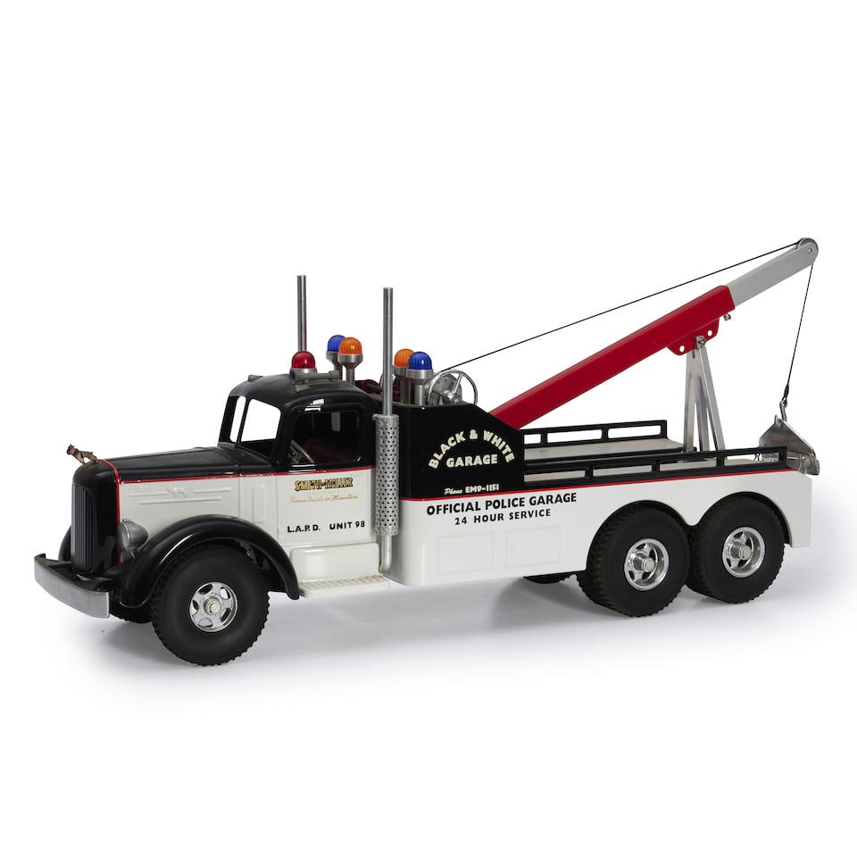 Fred Thompson, Smith-Miller, California, Black & White Garage/L.A.P.D. Die-cast Scale Model Tow ... (1 of 1)