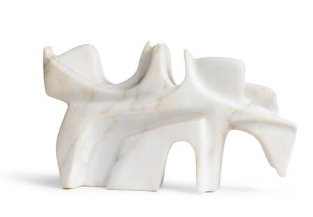 PABLO ATCHUGARRY (N. 1954) Sans titre 1986: PABLO ATCHUGARRY (N. 1954) Sans titre 1986 marbre de Carrare Carrara marble 27 x 47 x 10 cm. 10 5/8 x 18 1/2 x 3 15/16 in. Réalisé en 1986, cette œuvre est unique. Fo