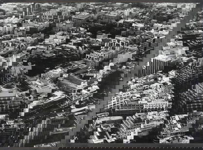 BALTHASAR BURKHARD (born 1998) London: BALTHASAR BURKHARD (born 1998) London 1998 Tirage argentique Edition 1/3 Zilverdruk Editie 1/3 Silver print Edition 1/3 114 x 154 cm Footnotes: Provenance / He