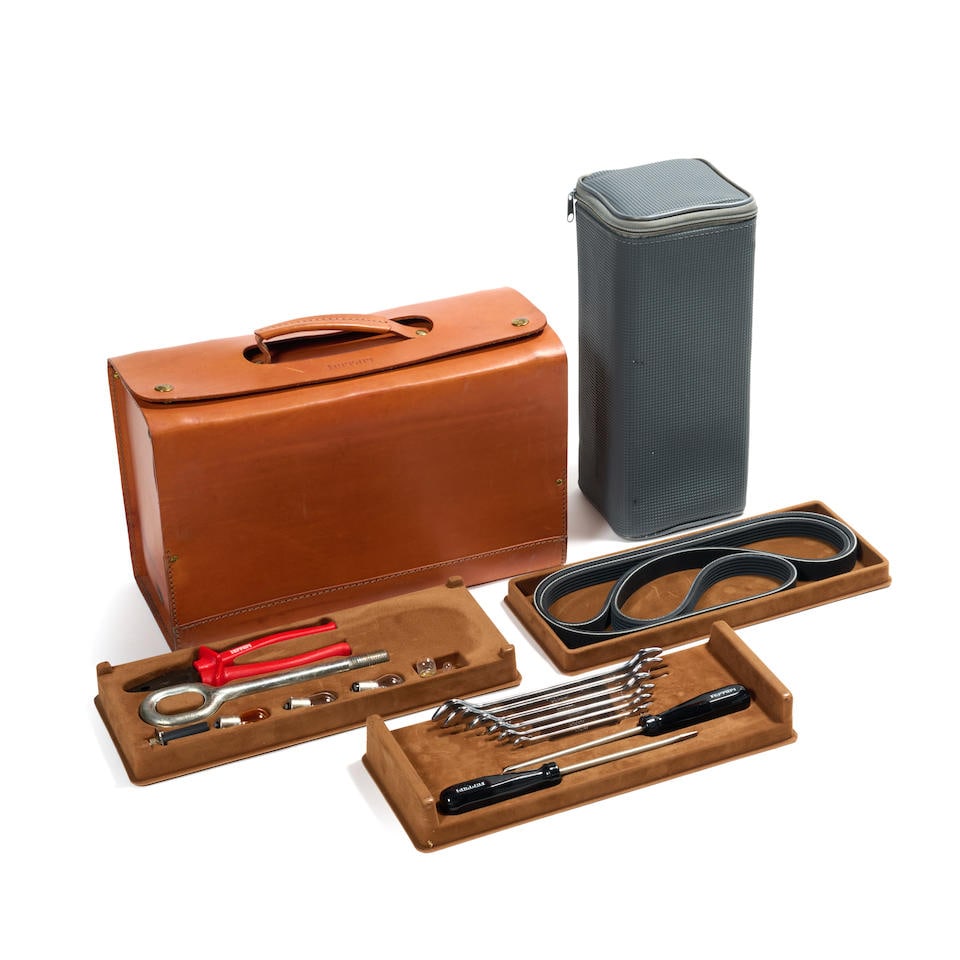 FERRARI 355 TOOL KIT BY SCHEDONI - TROUSSE A OUTILS (1 of 4)