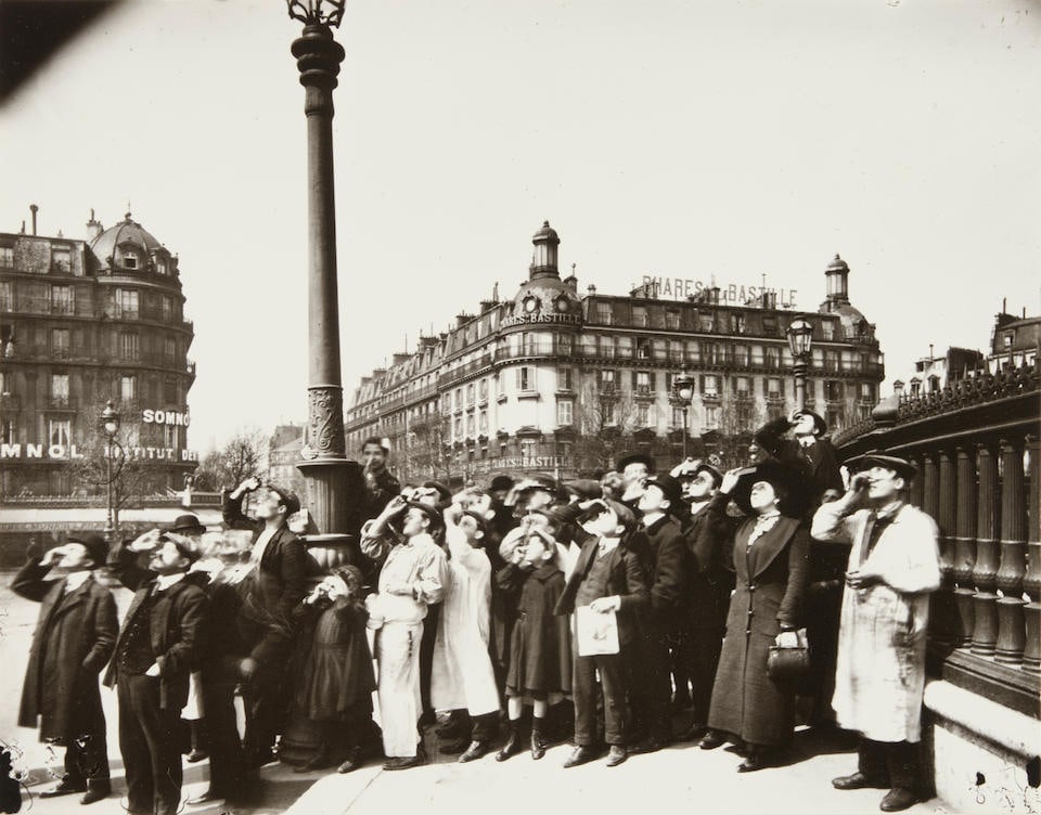 Eugène Atget (1857-1927); Pendant l'éclipse; (1 of 1)